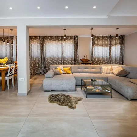 Apartment Penthouse Fravita