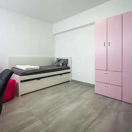 Apartment Penthouse Fravita *