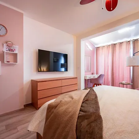דירה Penthouse Fravita מדולין